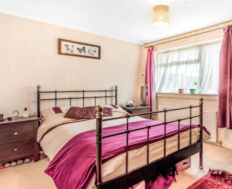 Rivington Crescent, Mill Hill